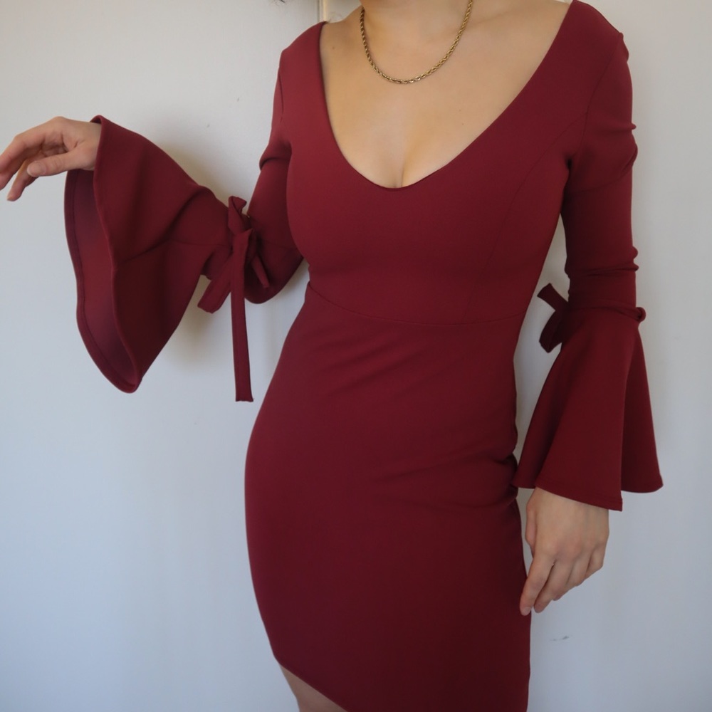 SOLEMIO Red Dress Mini Bell Sleeve Size Small NWOT